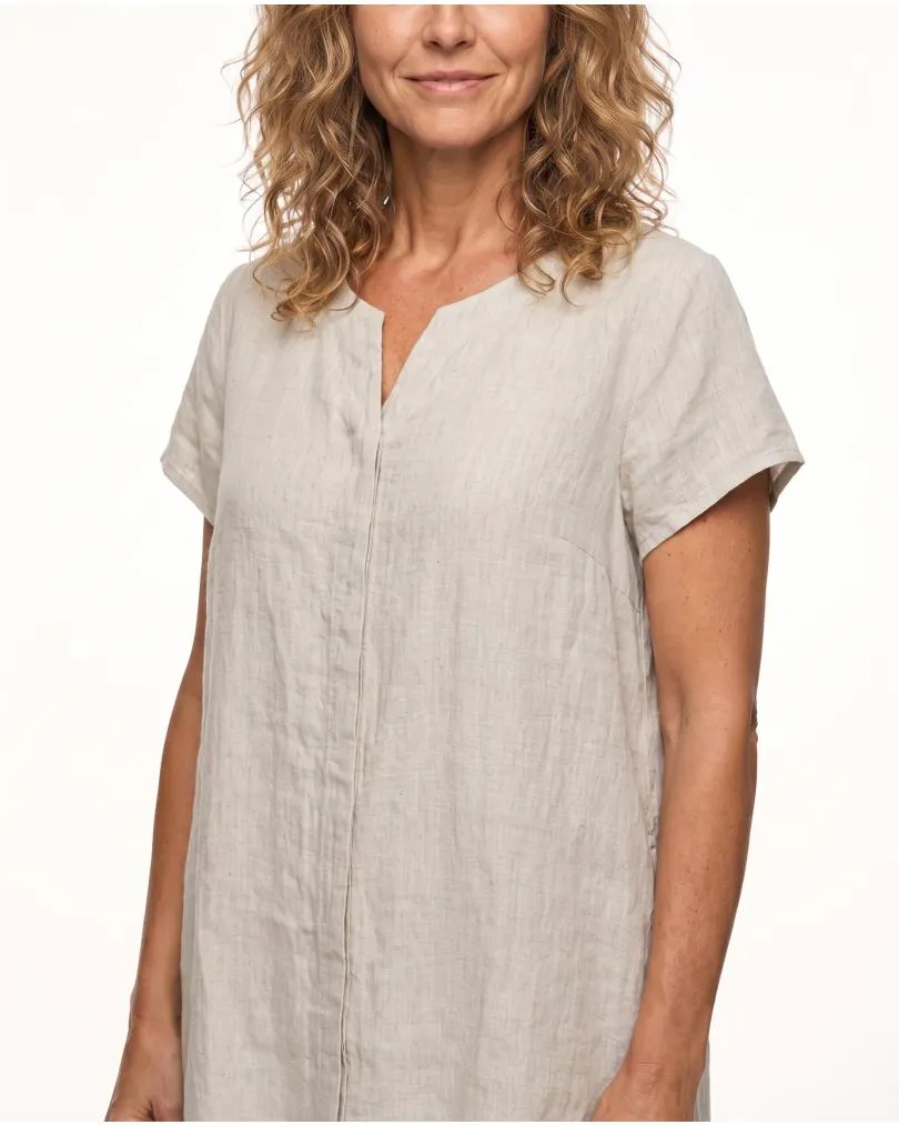 Leinenkleid Schlitzausschnitt in  beige von Puro Lino (Bild 4)
