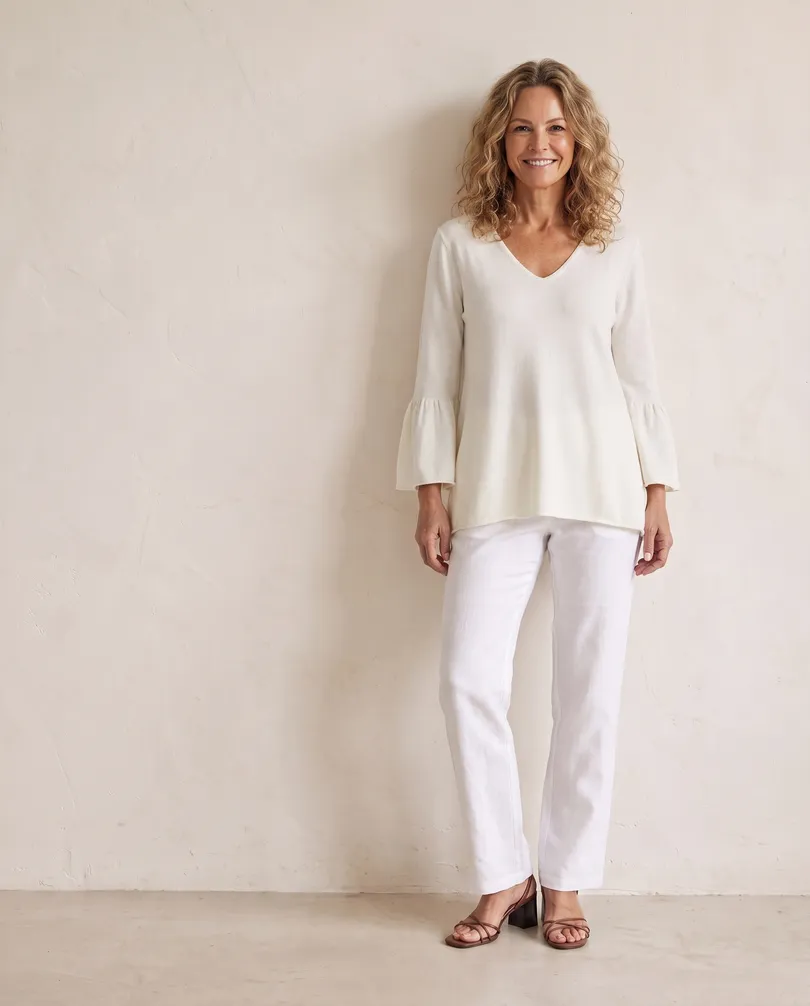 Pullover mit Trompetenarm in  wollwei� von Made in Italy (Bild 5)