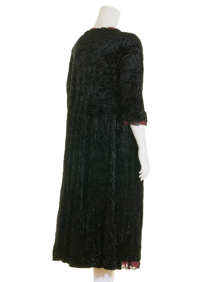Samtkleid A-Linie in  schwarz von Zedd (Bild 2)