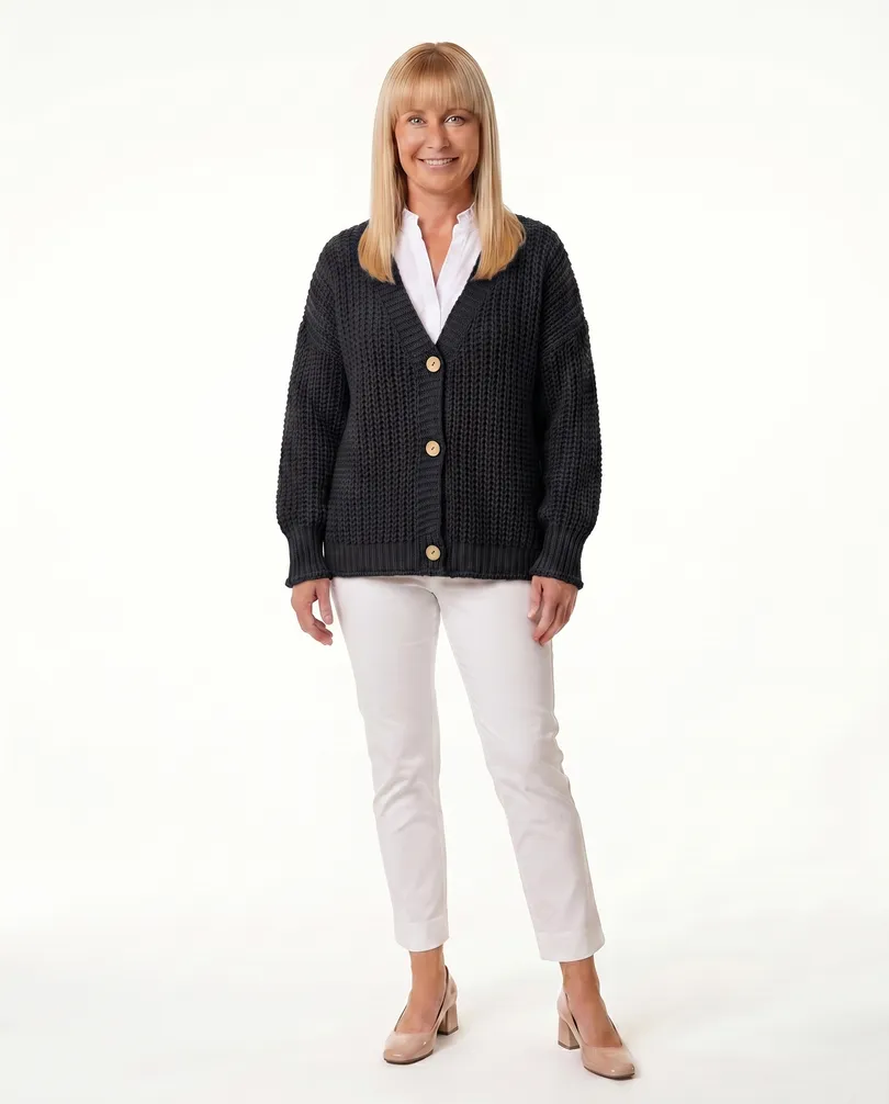 Strickjacke Grobstrick in  schwarz von Made in Italy (Bild 3)