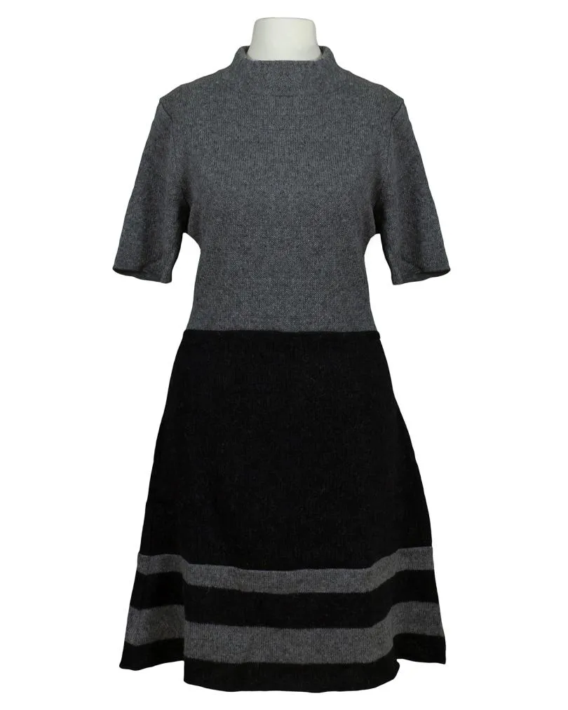 Strickkleid in  grau von RESTART (Bild 1)