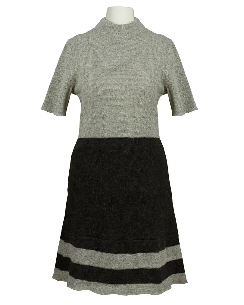 Strickkleid in  beige von RESTART (Bild 1)