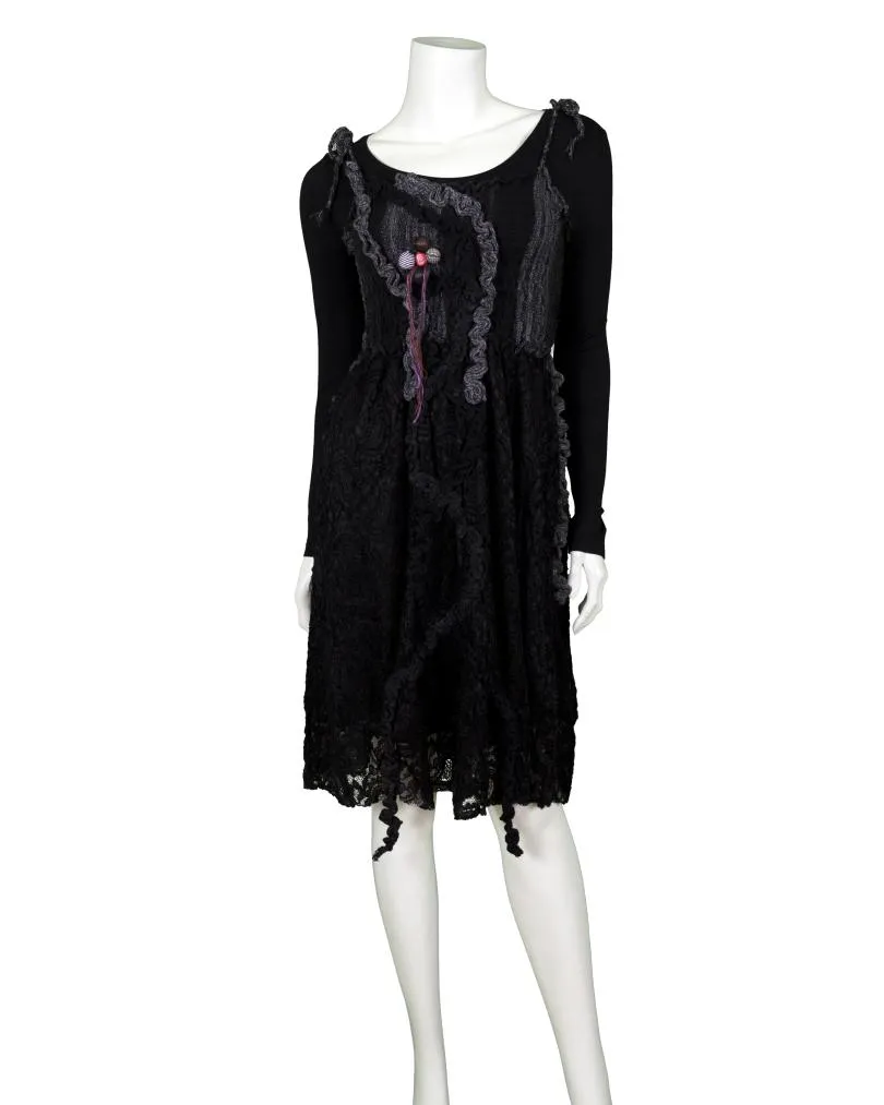 Strickkleid mit Spitze in  schwarz von For Her Paris (Bild 2)