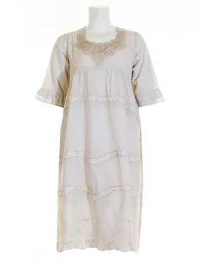 Baumwollkleid Lochstickerei in  beige von Manga (Bild 1)