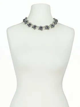 Kette mit Perlen in  grau von Fashion Jewelry (Bild 1)