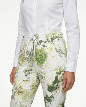 Crash Hose Floral in  khaki von Selected Touch (Bild 4)