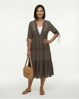 Empire Kleid mit Seide in  braun von Donna (Bild 3)