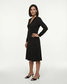 Jerseykleid V-Ausschnitt in  schwarz von Quinze Heures Trente (Bild 3)