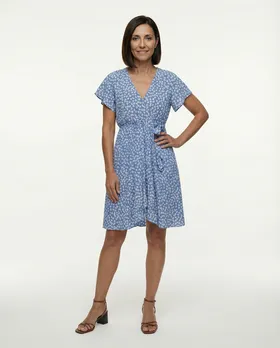 Kleid in Wickeloptik in  hellblau von Made in Italy (Bild 3)