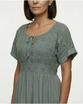 Kleid mit Lochstickerei in  khaki von Spaziodonna (Bild 4)
