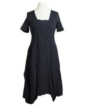 Leinenkleid in  schwarz von RESTART (Bild 1)