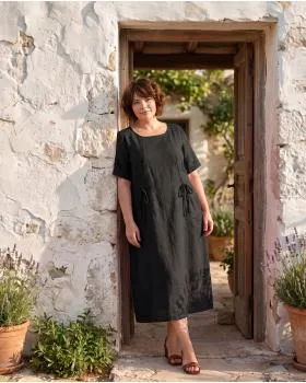Leinenkleid mit Taschen in  schwarz von Puro Lino (Bild 5)