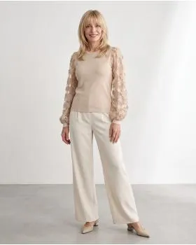 Pullover mit Bl�ten�rmeln in  beige von Clara (Bild 3)
