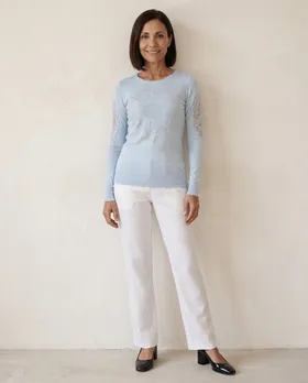 Pullover mit Spitze in  hellblau von Memory & Co (Bild 5)