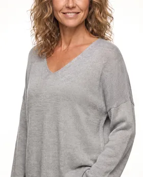 Pullover V-Ausschnitt in  grau von Selected Touch (Bild 4)