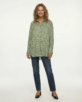Satinbluse mit Seide Leo Print in  oliv von Made in Italy (Bild 3)