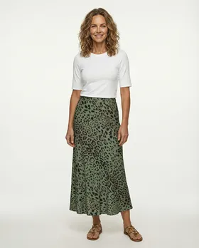 Satinrock Leoprint in  khaki von Selected Touch (Bild 2)