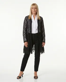 Spitzenjacke mit Seide in  schwarz von Manga (Bild 4)