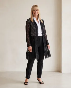 Spitzenjacke mit Seide in  schwarz von Manga (Bild 6)