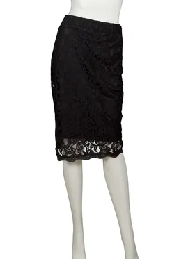 Rock aus Spitze in  schwarz von Lady Lot Paris (Bild 3)